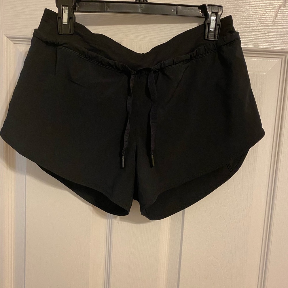 Lululemon Black Women Shorts with drawstring 6